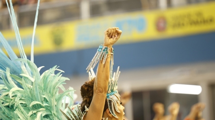 Acadêmicos do Tucuruvi faz o último desfile do dia em SP