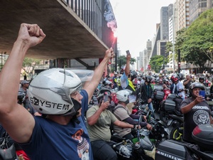 Voz do Trabalhador – Apps de “bicos” em supermercados: jornadas de até 12 horas, cobrança por uniforme, sem vale-transporte nem qualquer direito trabalhista