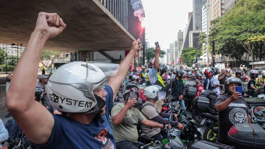 Entregadores de aplicativos em manifestação na avenida Paulista, em São Paulo Entregadores de aplicativos em manifestação na avenida Paulista, em São Paulo