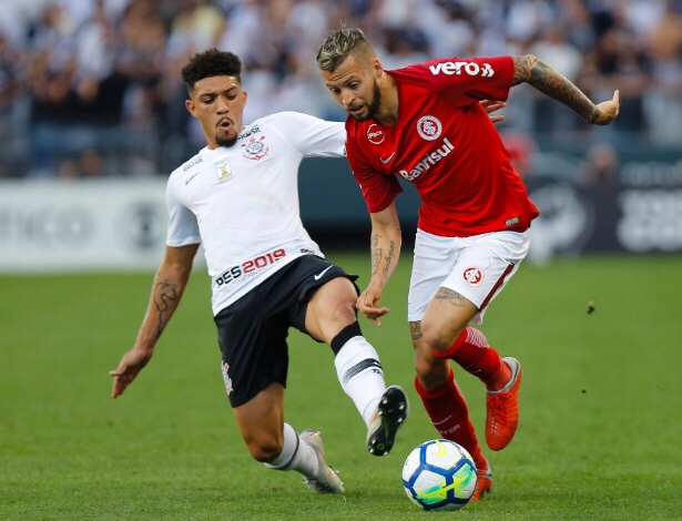 Timão se assusta com preço, mas fará proposta por Alex, do Spartak