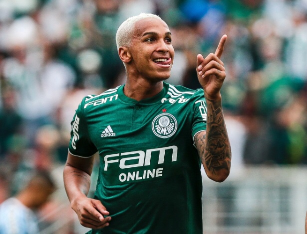 Deyverson nega ter cantado o Palmeiras não tem Mundial em vídeo