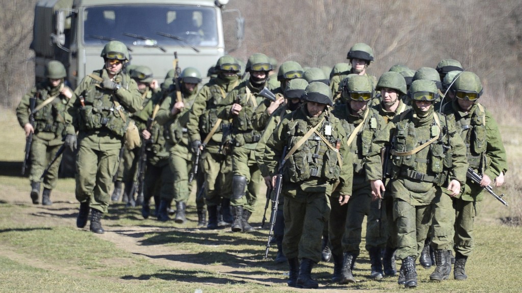 Soldados russos ocupam região autônoma do Crimea - foto: Alexander Nemenov/AFP