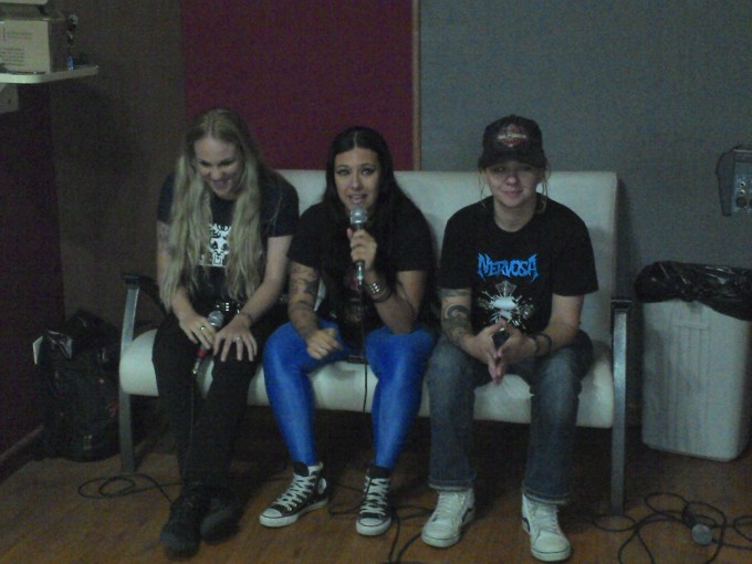 As meninas da banda Nervosa apresentam o seu primeiro álbum (FOTO: MARCELO MOREIRA)