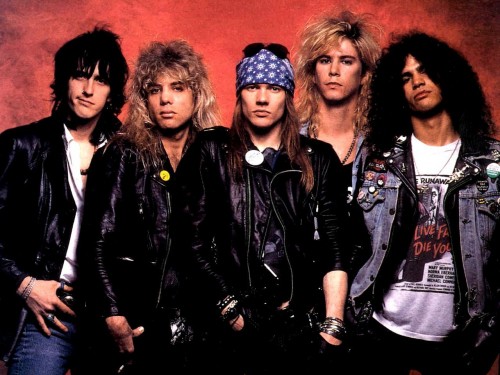 Guns N'Roses no auge, na virada dos anos 80 para os 90 (FOTO: DIVULGAÇÃO) 