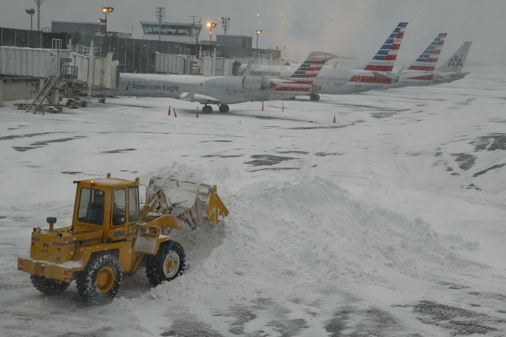 Aeroportos dos EUA costumam ter muita neve neste época (Foto: Shannon Stapleton/Reuters)