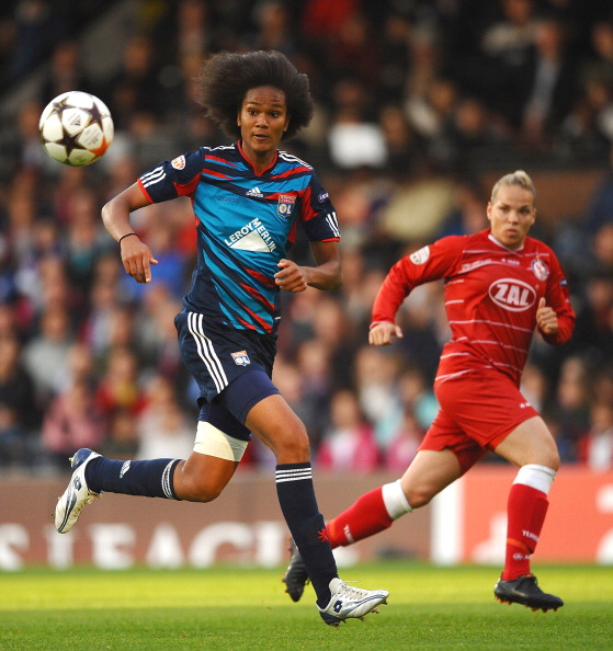 LONDON, ENGLAND - MAY 26: Wendie Renard of Lyon in action during the UEFA Women's Champions League Final between Lyon and Turbine Potsdam at Craven Cottage on May 26, 2011 in London, England. (Photo by Laurence Griffiths/Getty Images)