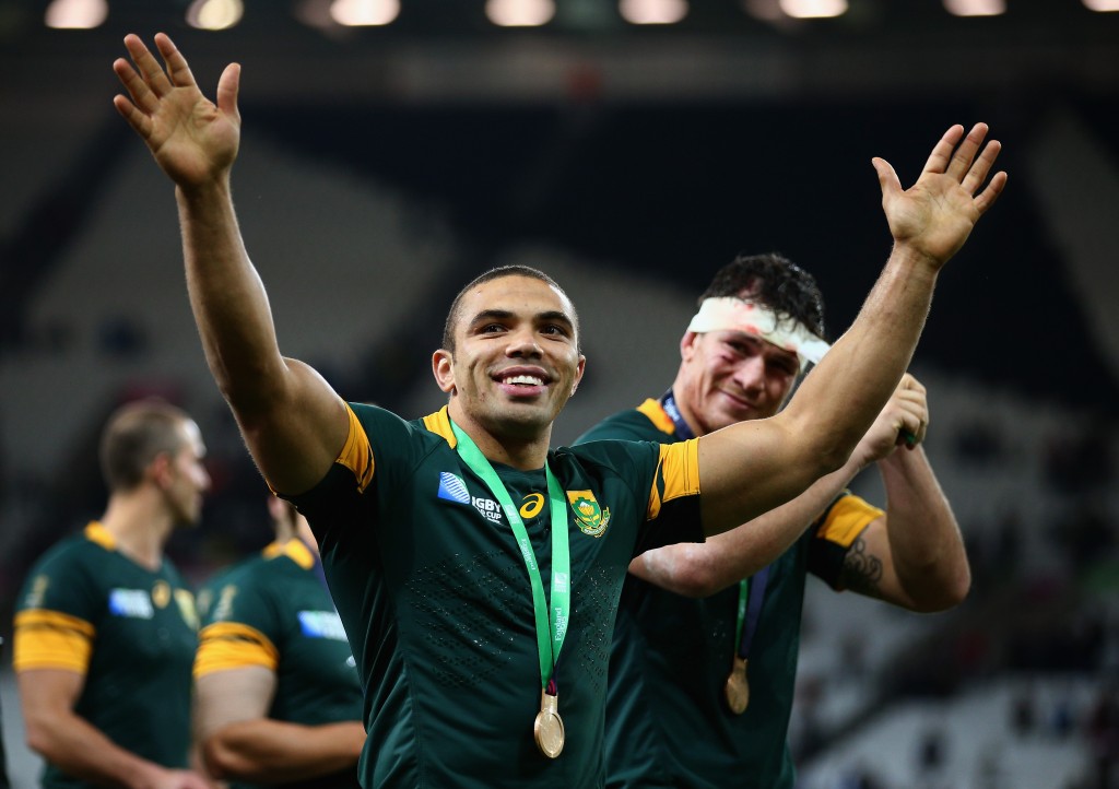 Bryan Habana comemora a medalha de bronze na Copa do Mundo de Rugby em 2015