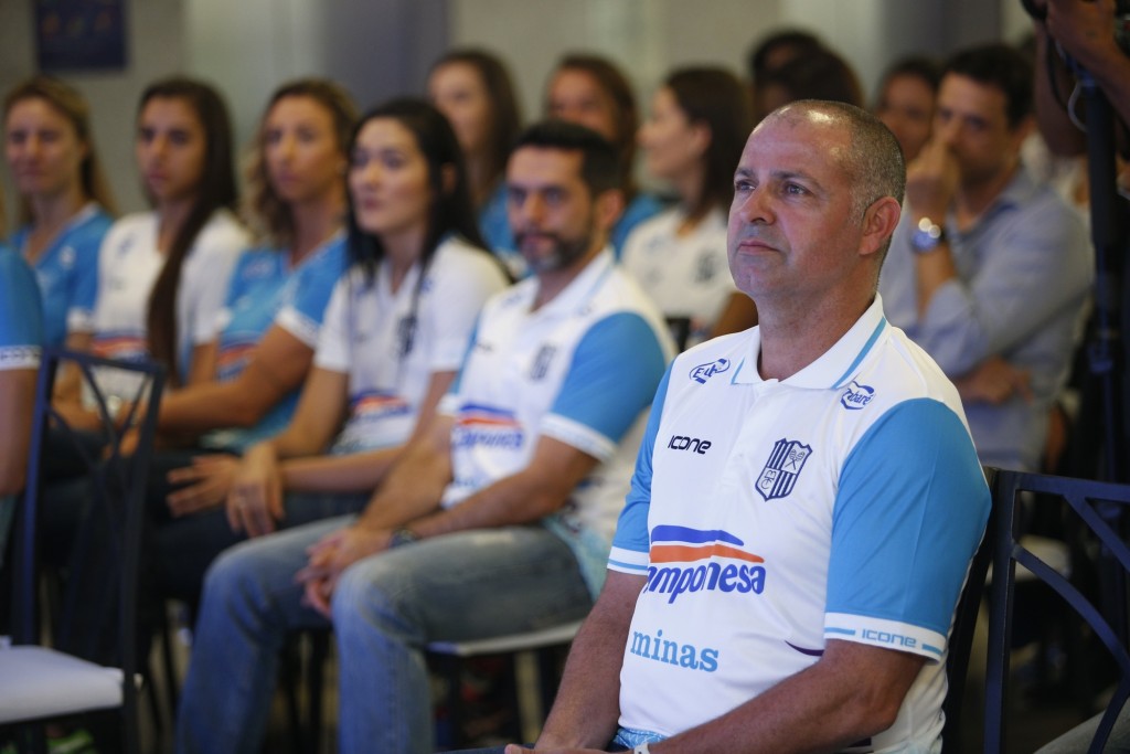 Paulo Coco terá que ajeitar o Minas após perder suas definidoras (Foto: Orlando Bento/Minas Tênis Clube)
