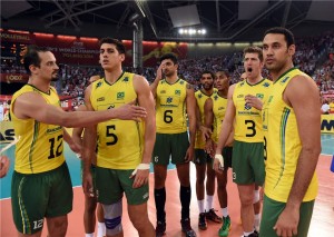 Confusão em pós-jogo no Mundial de 2014 rendeu punições à seleção brasileira