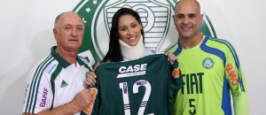 Jaqueline foi homenageada pelo Palmeiras em 2011