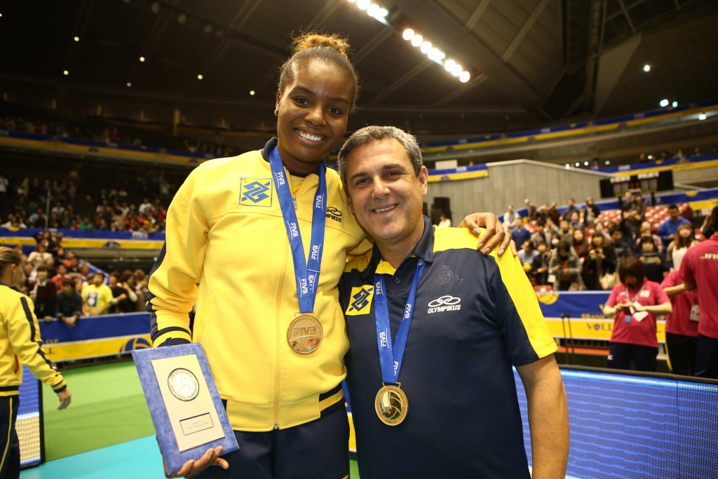 MVP da Copa dos Campeões 2013, Fabiana já anunciou aposentadoria da seleção