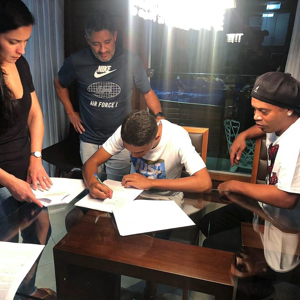 ronaldinho gaucho nike