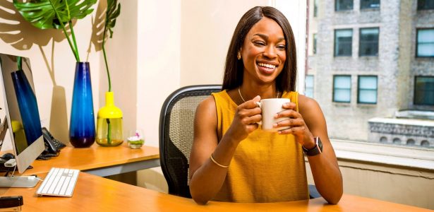 Quer ser uma verdadeira girlboss? Evolua na autoliderança em 5 passos - Entrelivros