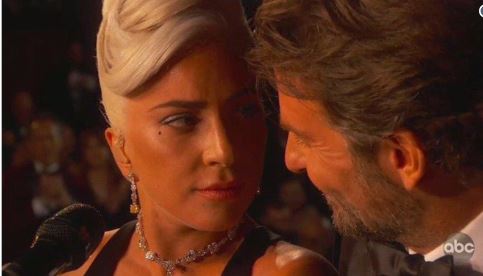 Lady GaGa e Bradley Cooper devem viver par romântico nos cinemas, de novo!  – Rádio Mix FM