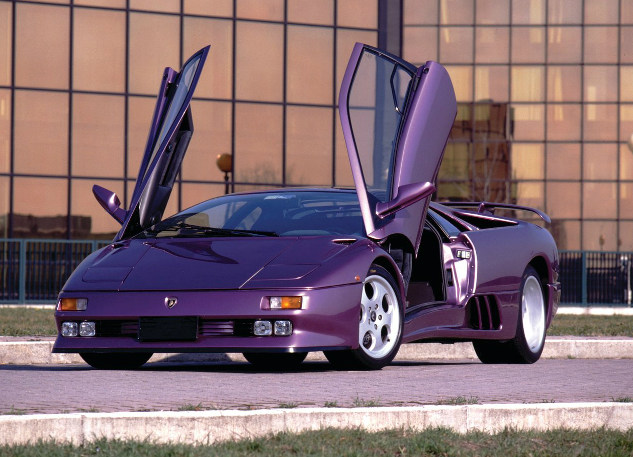 Há 30 anos lançava o Diablo; modelo viveu eras Chrysler e