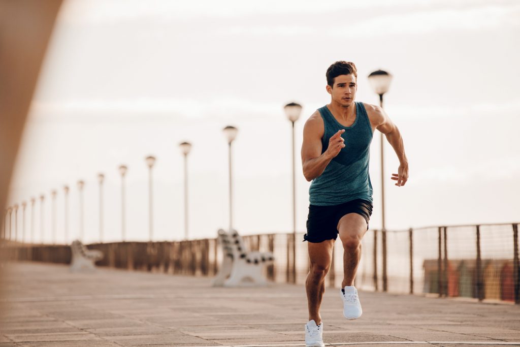 Uma corrida curta e intensa é melhor para a saúde do que uma corrida longa  - UOL VivaBem