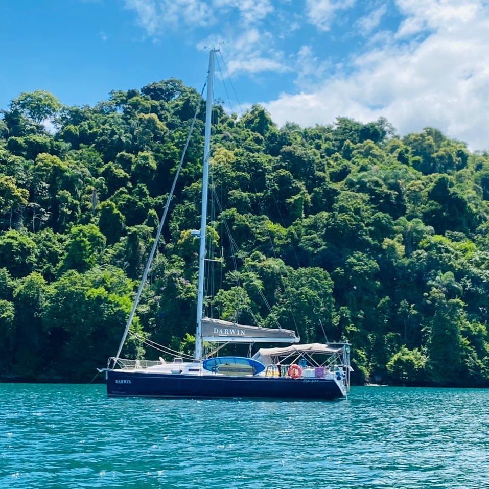 Quem nos navega é o mar: relato de uma aventura a bordo de um veleiro