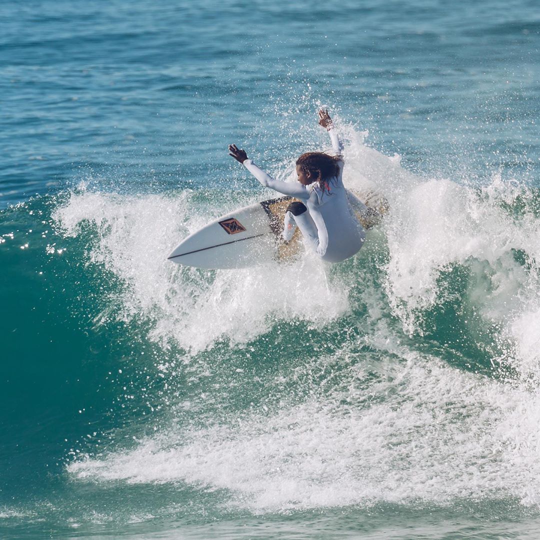 Surfistas Negras destaca nova geração de free surfers brasileiras - Alfalto - UOL