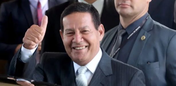 PRÓ-GOLPE 2: Chega de ruído! Se Bolsonaro for “impichado”, Mourão assume