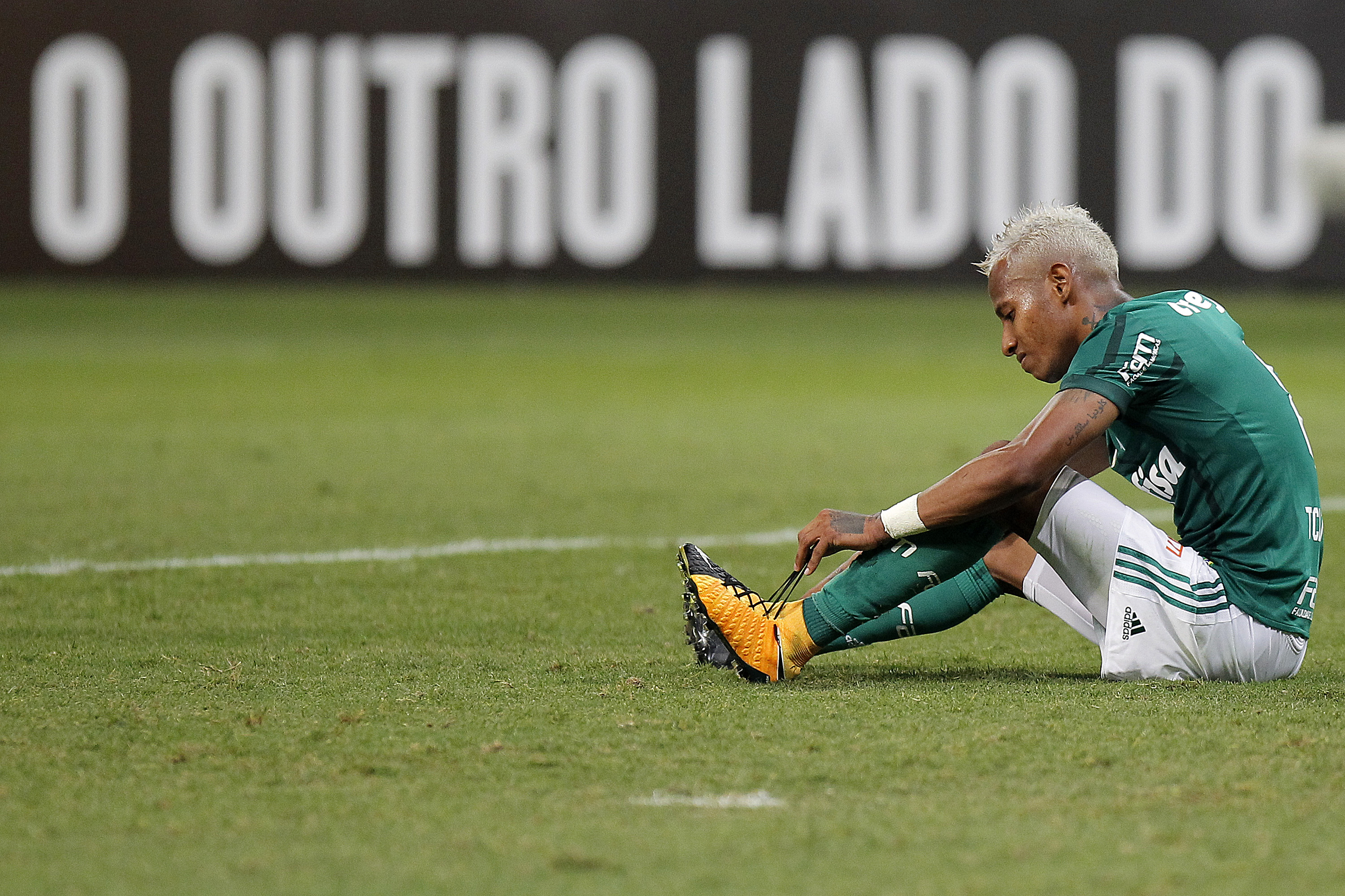 Tchê Tchê critica Fox por acusá-lo de 