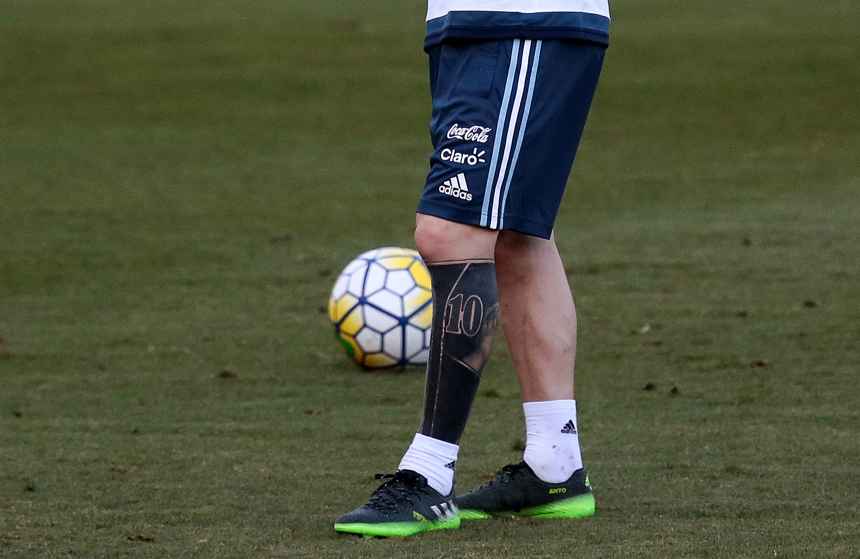 Detalhe da tatuagem de Messi. Cristiane Mattos/Reuters