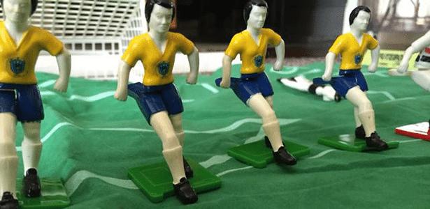 Jogo Futebol De Mesa Portátil Brinquedo Infantil Adulto em Promoção na  Americanas