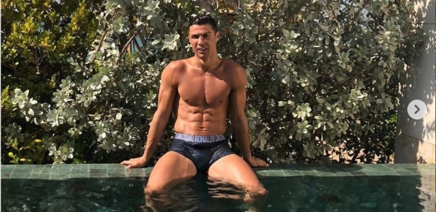 Cristiano Ronaldo exibe boa forma em nova campanha