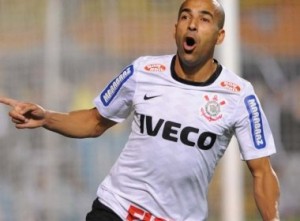 Emerson foi o herói da conquista da Libertadores de 2012