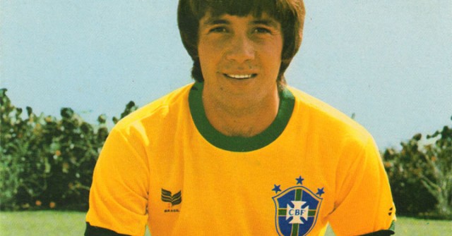 Renato esteve na Copa da Espanha, em 82, defendendo a Seleção Brasileira