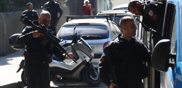 Júlia Rocha | Por que diabos a polícia sobe o morro?