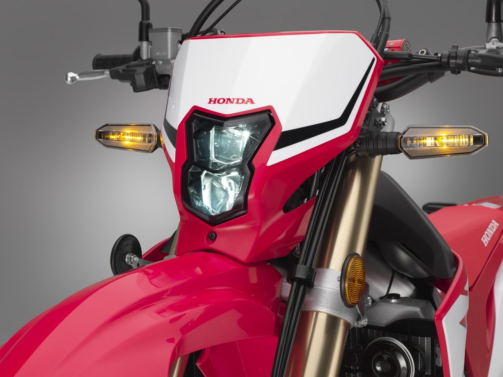 Nova Honda CRF 450L é moto de trilha para rodar na rua - UOL Carros