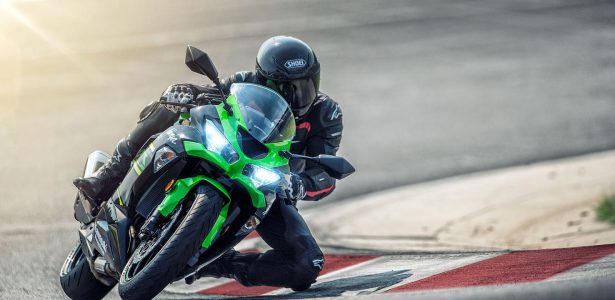 Kawasaki Ninja ZX-6R renovada chega ao Brasil por R$ 49.990 - UOL