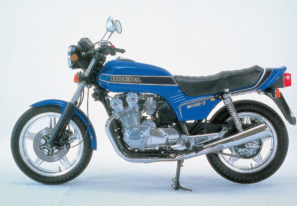 Veja 15 motos que marcam história de 50 anos das Honda de 4