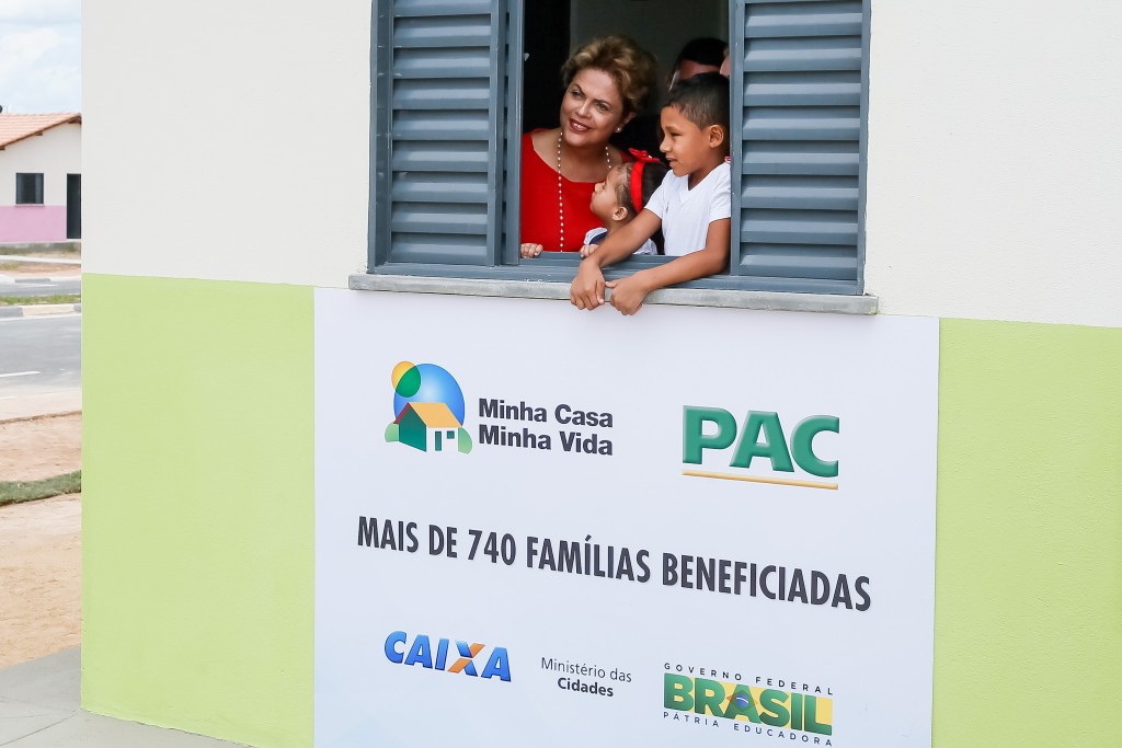 Boa Vista - RR, 07/08/2015. Presidenta Dilma Rousseff durante cerimônia de entrega de 747 unidades habitacionais dos Residenciais Pérola VI e VII e Ajuricaba, do Programa Minha Casa Minha Vida. Foto: Roberto Stuckert Filho/PR