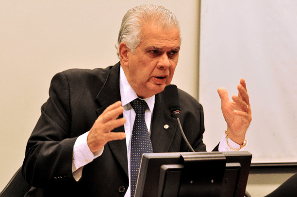 O deputado Carlos Araújo (PSD-BA)