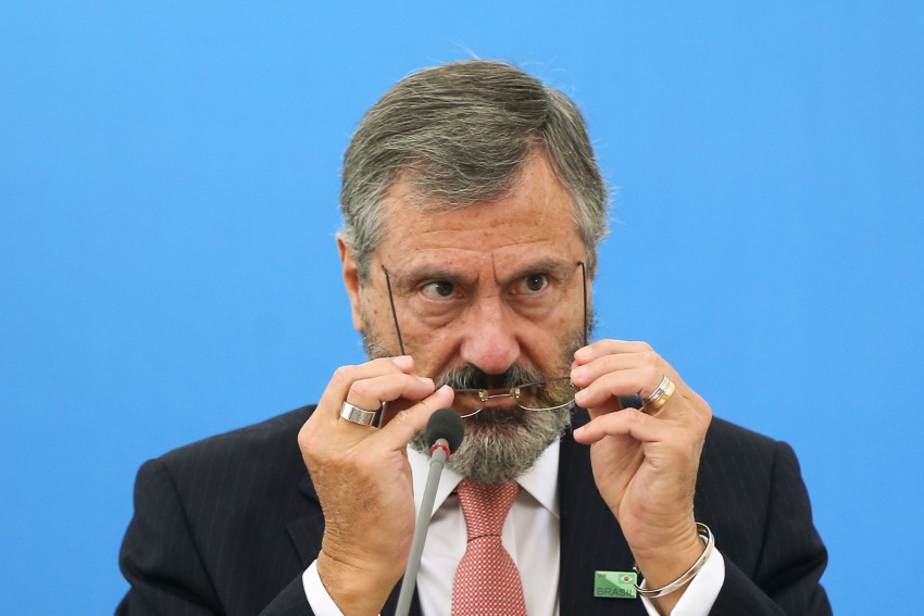Resultado de imagem para Torquato pede ‘muita prudência’ antes de prender Lula