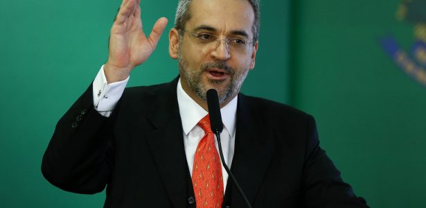 Josias de Souza | Ainda não caiu a ficha de Bolsonaro na Educação
