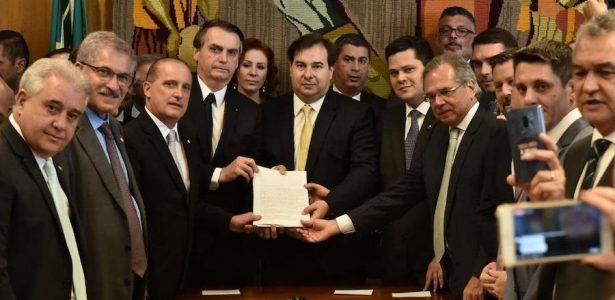 Brasil precisa de referendo para ratificar (ou não) Reforma da Previdência