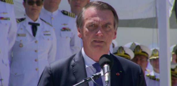 Bolsonaro tem que aceitar que democracia não é concessão das Forças Armadas