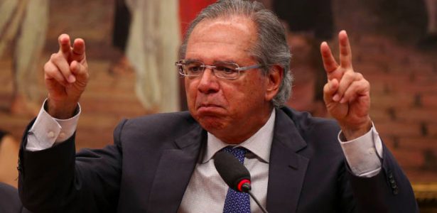 Guedes defende zerar INSS para empresários, mas não diz quem pagará a conta