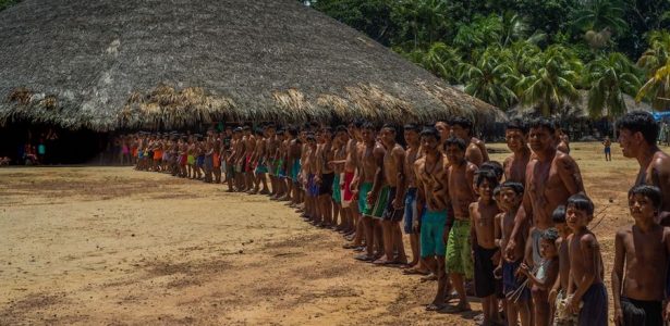 Bolsonaro cita rota de genocídio indígena como exemplo de preservação