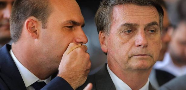 Bolsonaros querem populismo autoritário, mas também esconder o Queiroz