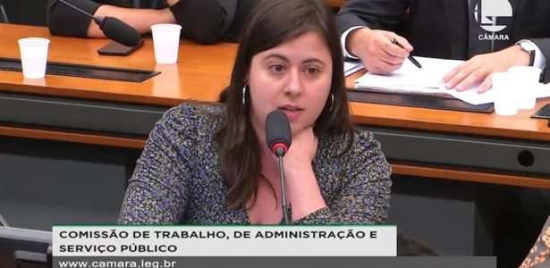 Deputada viraliza ao bater de frente com Salles e Heleno no mesmo dia