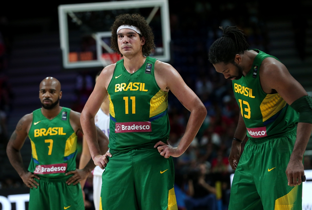 Brasil vence Grécia por um ponto e avança no Mundial de basquete -  03/09/2019 - Esporte - Folha