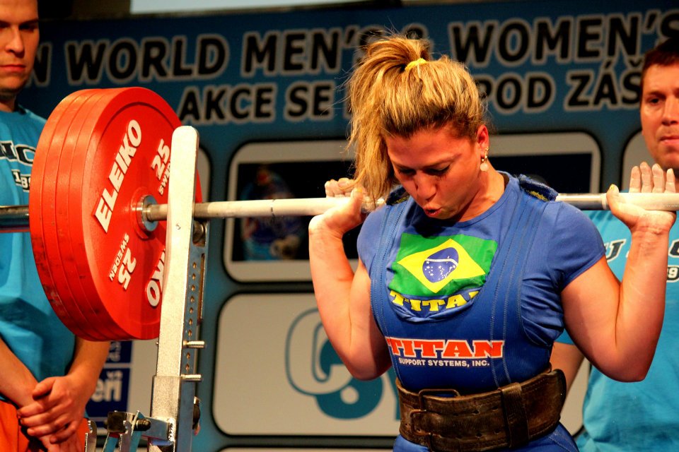 Alysson conquista bicampeonato e quebra recorde de Powerlifting