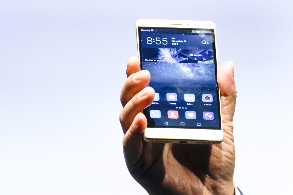 CEO of Huawei Consumer Business Group Richard Yu presents the Huawei Mate S smartphone during a company event ahead of the consumer electronic fair IFA in Berlin, Wednesday, Sept. 2, 2015. Europes flagship gadget show, the IFA, opens its doors to the public on Friday, Sept. 4, 2015. Almost 1,500 companies and over 250,000 visitors are expected to attend the event, which runs until Sept. 9. (AP Photo/Markus Schreiber) ORG XMIT: MSC114
