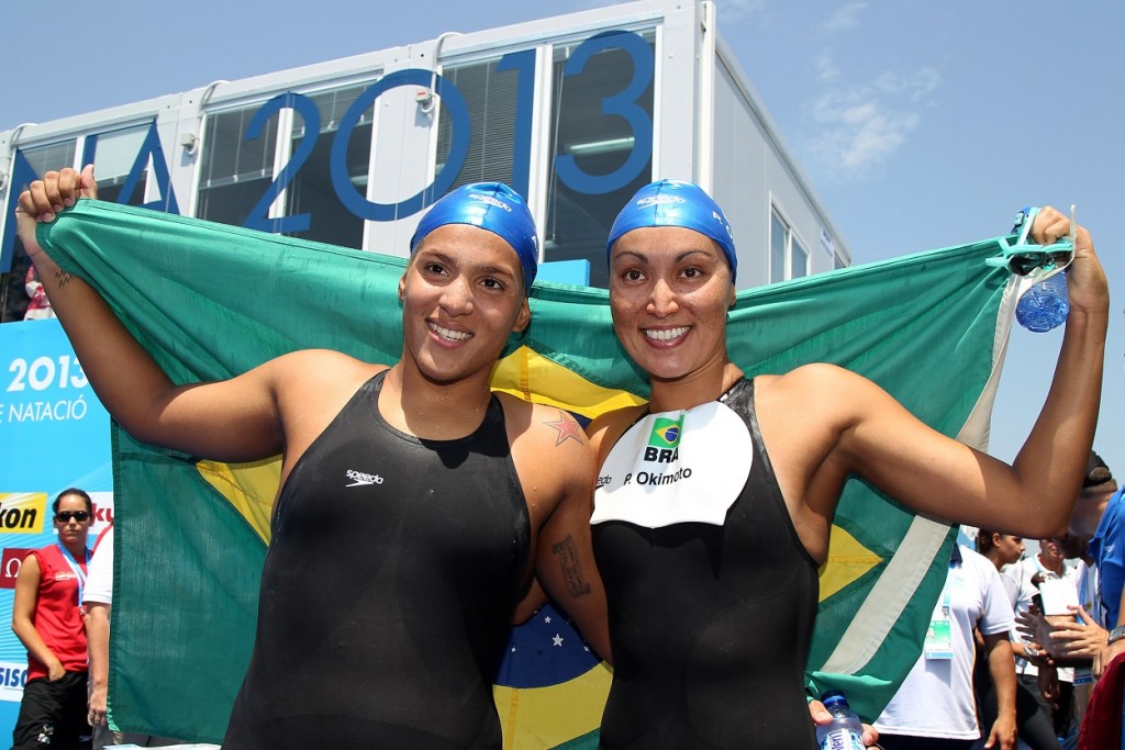 Ana Marcela Cunha e Poliana Okimoto (foto: Satiro Sodré)