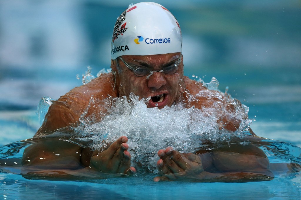Felipe França é o líder dos 50m e 100m peito - Foto: Satiro Sodré