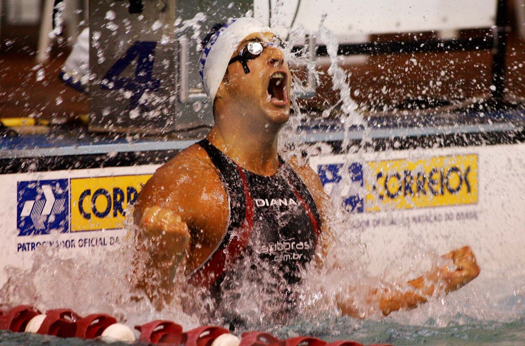 Rodrigo Castro vibra com o índice olímpico em 2007 - Foto: Satiro Sodre/SSPress