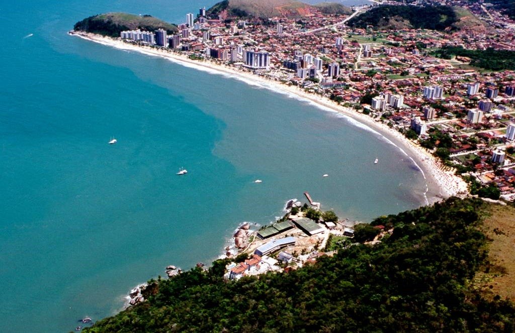 Vista aérea da Praia Martin de Sá - Foto: Reprodução/Litoral Virtual/Zé Mario